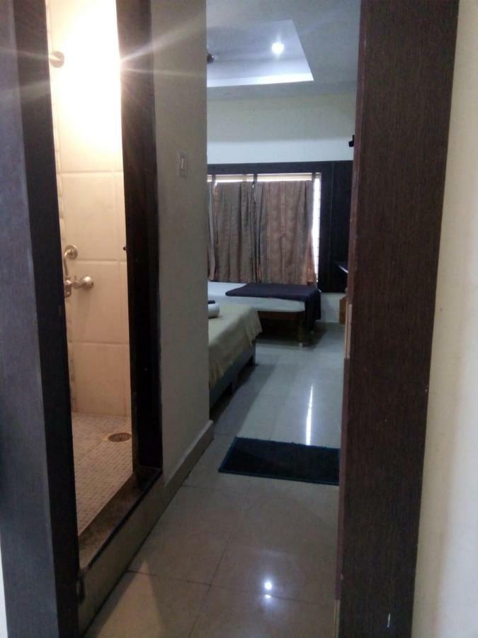Hotel Dewans Residency Мисор Екстериор снимка